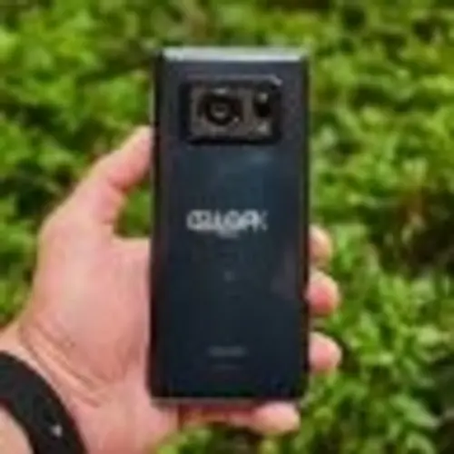 Sharp Aquos R6 Mobile Price in Pakistan