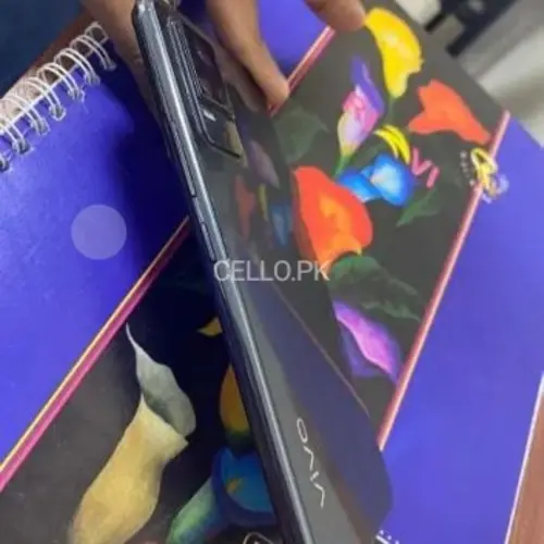 Vivo V21 Mobile Price in Pakistan