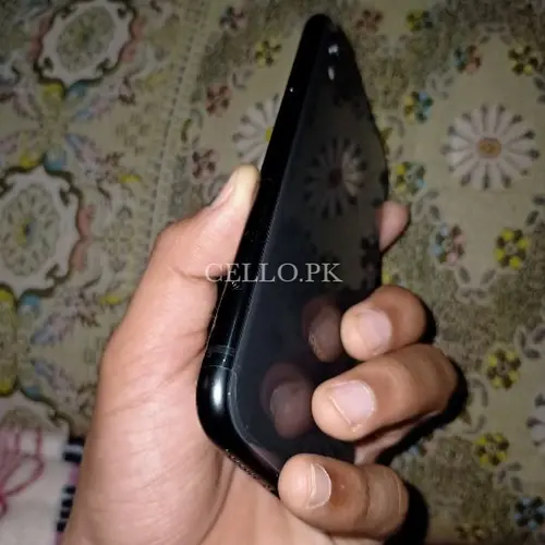 Apple iPhone XR Mobile Price in Pakistan